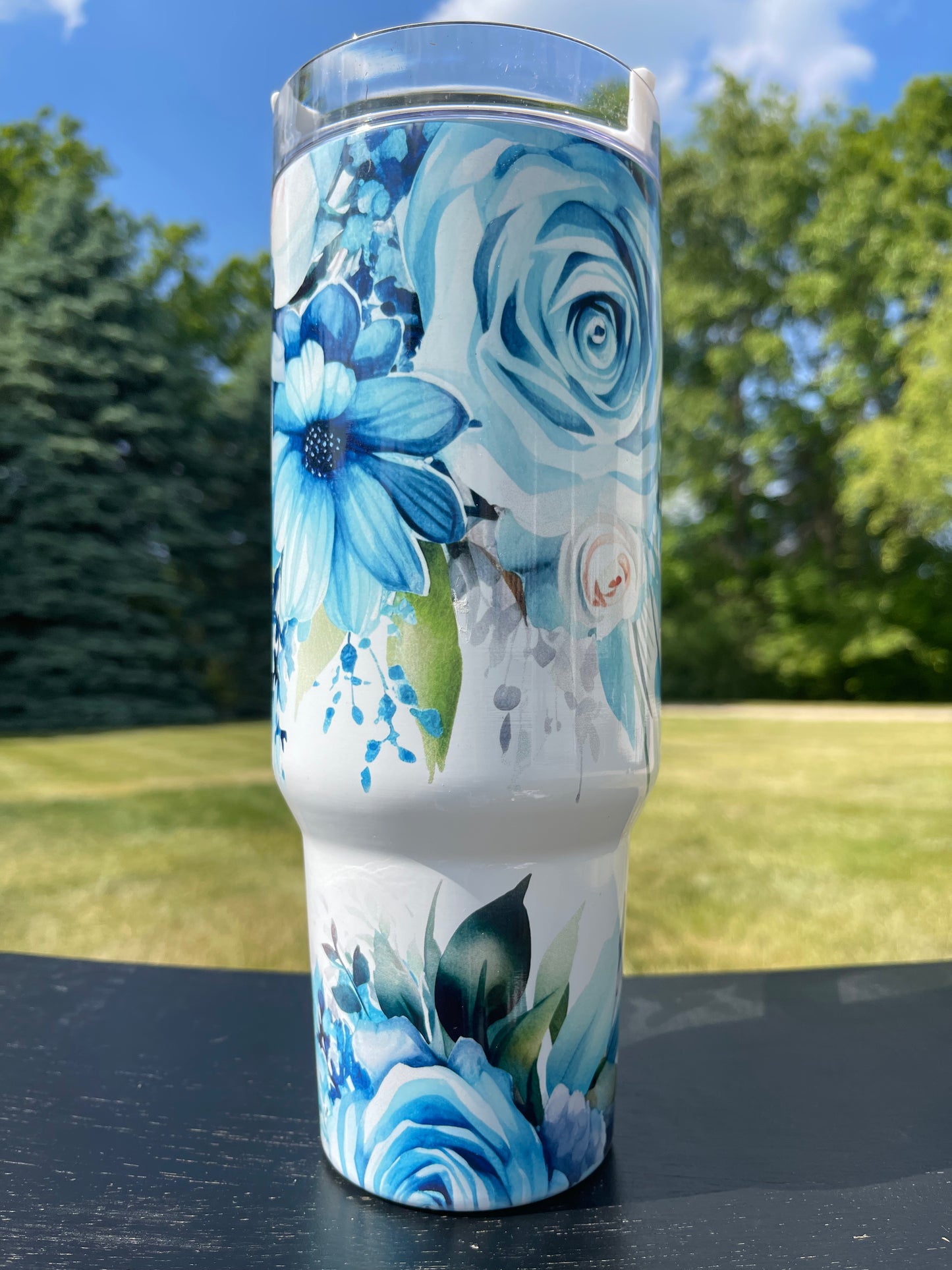 40oz - Beautiful Blue and white Flowers His/Her Birthday Gift, Add custom name for free! Great Gift!